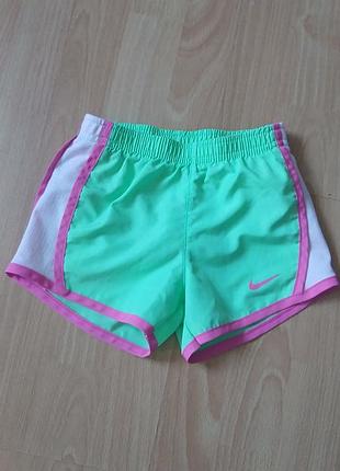 Спортивные шорты nike