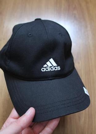 Вінтажна унісекс ​​класична чорна бейсболка кепка adidas з білим вишитим логотипом