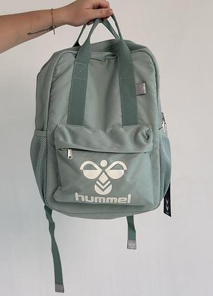 Невеликий квадратний рюкзак hummel з водовідштовхувальним покриттям