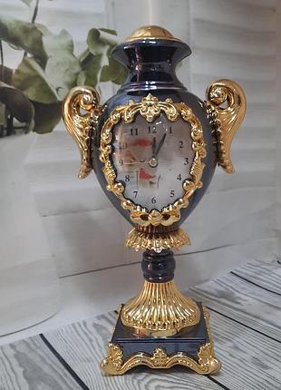 Декоративний пластиковий камінний годинник