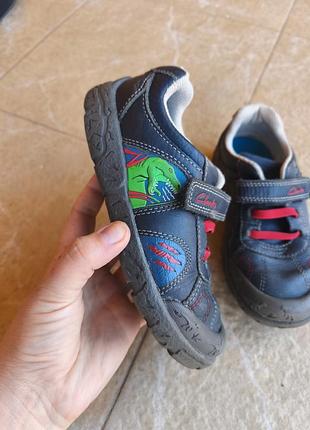 Кожаные кроссовки clarks