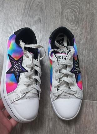 Кросівки для дівчинки skechers