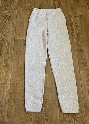 Спортивні штани утеплені munsingwear (виробництво сша, 1980–1990-ті роки), виготовленого з комбінованої тканини (80% бавовна, 20% поліестер)