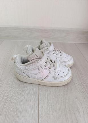 Кроссовки nike размер 25