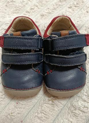 Кросівки clarks для перших кроків