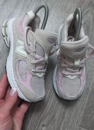 Кросівки для дівчинки new balance