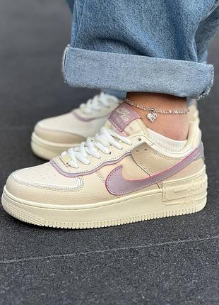 Всього 1999 грн 🤩 жіночі nike air force 1 shadow ➡️виробник: фабричний вʼєтнам  🟠верх:  шкіра з текстурованими вставками. розміри : 36 37 38 39 40 41