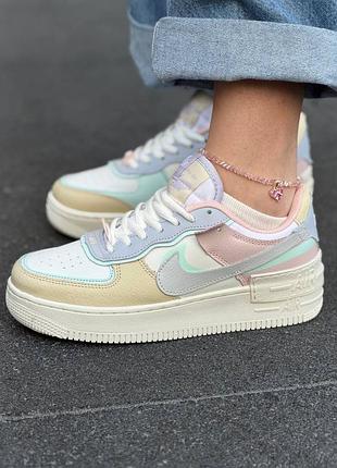 Всього 1999 грн 🤩 жіночі nike air force 1 shadow ➡️виробник: фабричний вʼєтнам  🟠верх:  шкіра з текстурованими вставками. розміри : 36 37 38 39 40 41