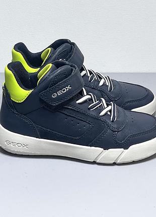 Нові дитячі черевики geox 28,31,33,34,38,39