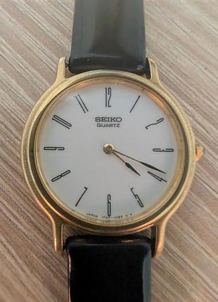 Вінтажний годинник seiko quartz 1990 року в стилі old money / quiet luxury