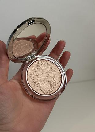 Хайлайтер dior diorskin nude luminizer 01 nude glow ☝️ відправка здійснюється після повної оплати на карту.