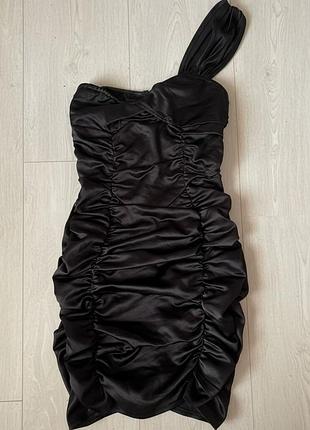 Жіноча чорна міні сукня бренду prettylittlething розмір eu 34 (xs)