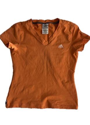 Оранжева футболка adidas