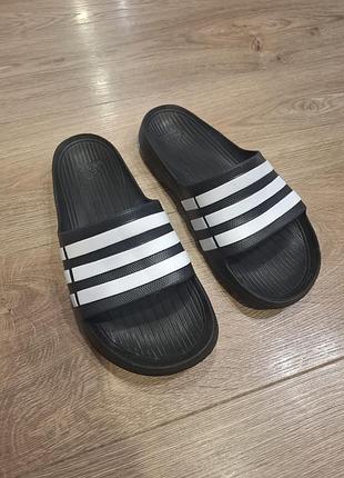 Шльопанці чоловічі бренд оригінал adidas на 40.5 (26.5)