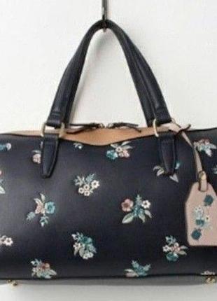 Сумка бостон британского бренда accessorize с вышитым цветочным узором и бежевыми боковыми вставками