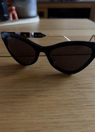 Сонцезахисні окуляри gucci