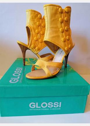 Летние босоножки - батильоны, ярко желтого цвета,
glossi international fashion. размер 37.