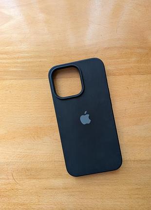 Чехол от apple на iphone 13 pro черный
