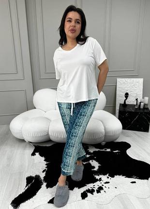 Жіноча піжама костюм для дому з футболкою та штанами plus size