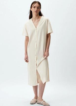 Молочное платье-футболка h&amp;m на пуговицах