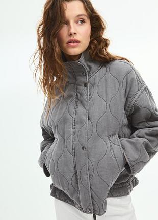 Демісезонна куртка stradivarius
