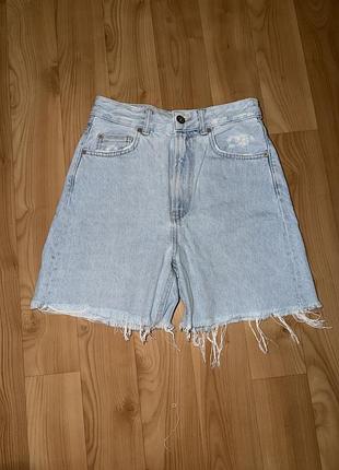 Джинсовые шорты stradivarius