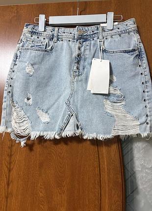 Джинсова мініспідниця бренда zara з лінійки trf (denim wear)