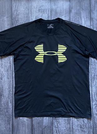 Спортивна футболка under armour