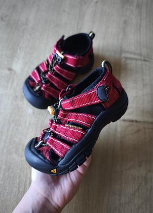 Круті дитячі фірмові сандалії keen, оригінал, р. 25.