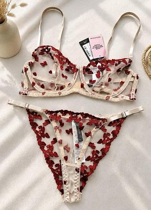 Комплект білизни prettylittlething з червоними серцями