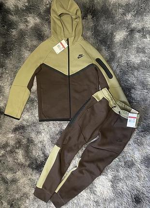 Nike tech fleece костюм підлітковий xl (158-170)