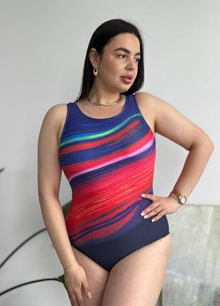Жіночий суцільний яскравий купальник plus size