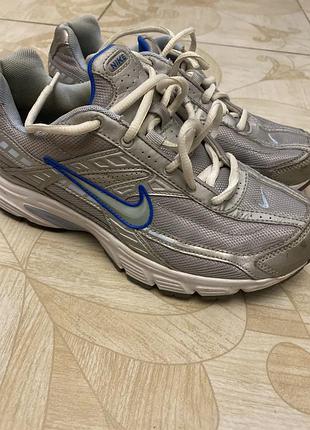 Кросівки nike