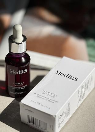 Medik8 hydr8 b5 intense інтенсивно зволожувальна сироватка з гіалуроновою кислотою, 30 мл