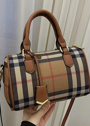 Сумка жіноча burberry коричнева,середнього розміру