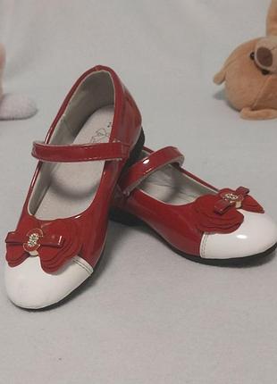 Лакированные туфельки р. 28