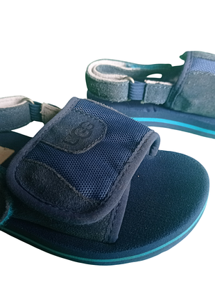 Сандалии ugg 23,5 размер