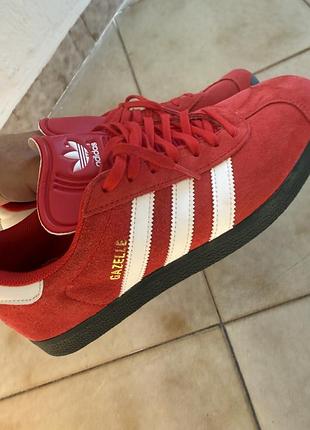 Кросівки adidas. р 42