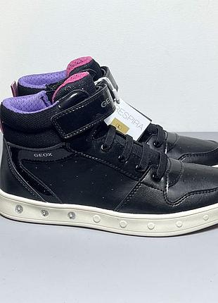 Новые детские ботинки geox 36р.
