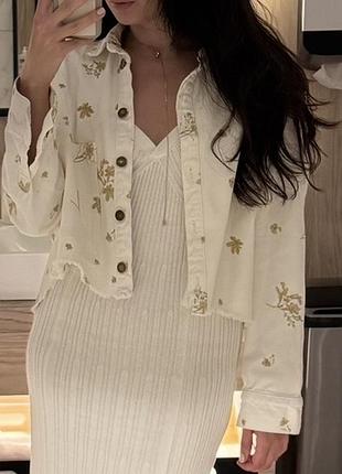Джинсова куртка zara з вишивкою