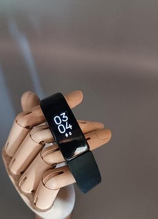 Фитнес-браслет fitbit inspire hr black