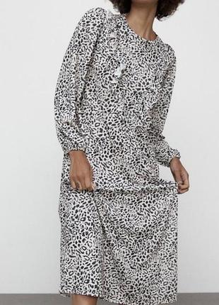 Комфортное с объемными рукавами платье 👗