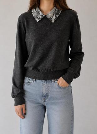 Сірий светр із мереживним комірцем zara