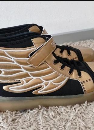Кроссовки крылья adidas р.37