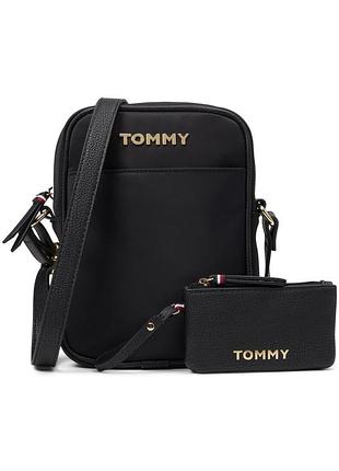Сумка через плече tommy hilfiger з мінігаманцем