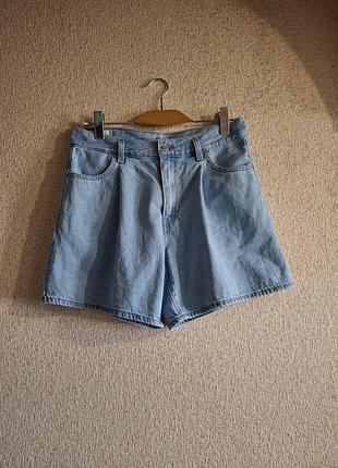 Джинсовые шорты levis
