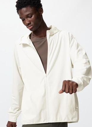 Толстовка uniqlo с защитой от ультрафиолета upf+40