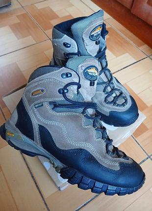 Meindl gore-tex vibram 41 розмір трекінгові черевики ботинки осінь - зима