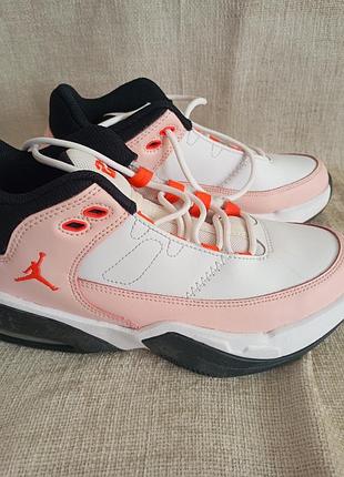 Кросівки нові nike