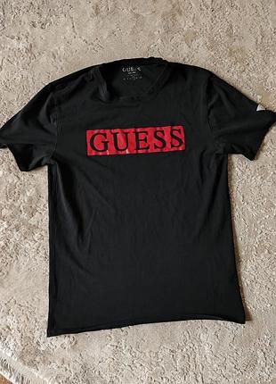 Чорна футболка guess з червоним логотипом big logo